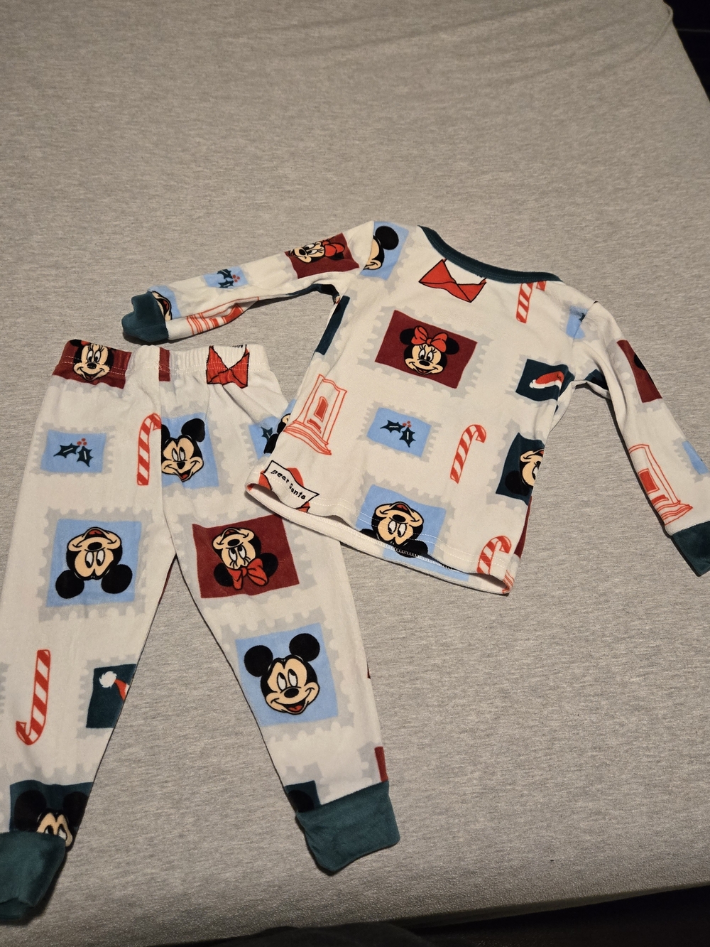 2T Disney White Holiday Mickey Print Pajama Set